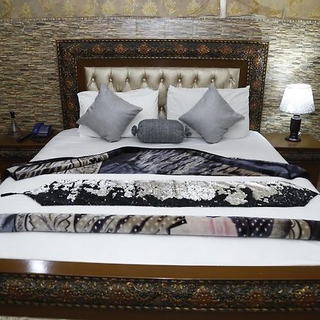 Hotel Sweet Inn لاهور المظهر الخارجي الصورة