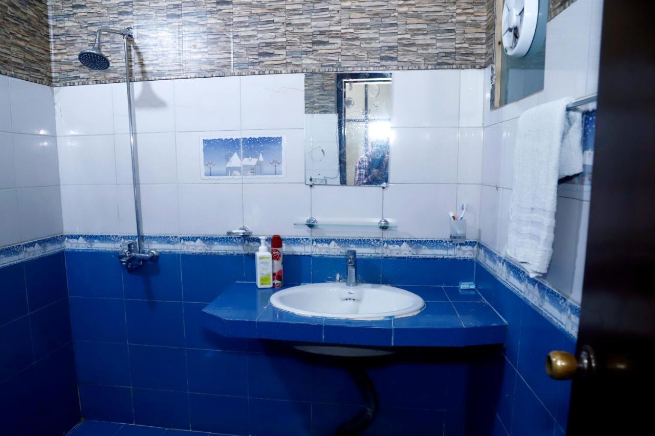 Hotel Sweet Inn لاهور المظهر الخارجي الصورة