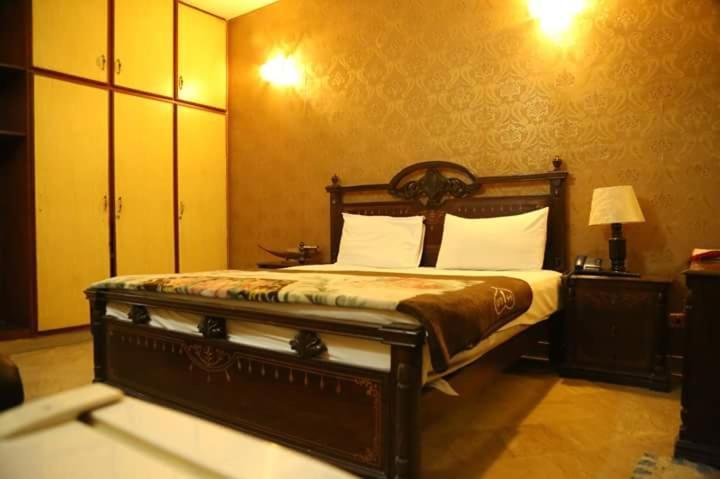 Hotel Sweet Inn لاهور المظهر الخارجي الصورة