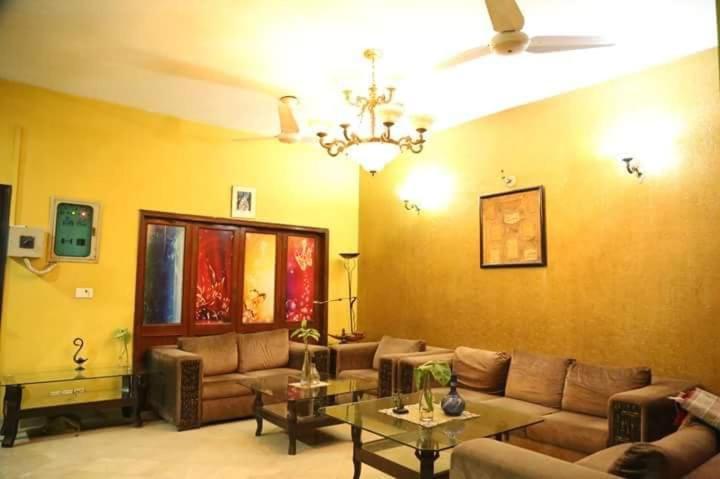 Hotel Sweet Inn لاهور المظهر الخارجي الصورة
