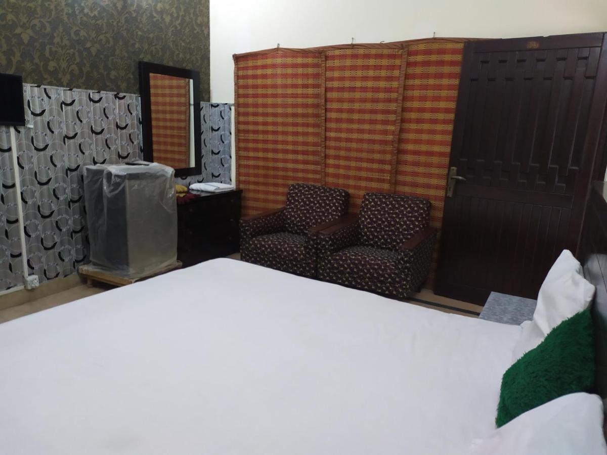 Hotel Sweet Inn لاهور المظهر الخارجي الصورة