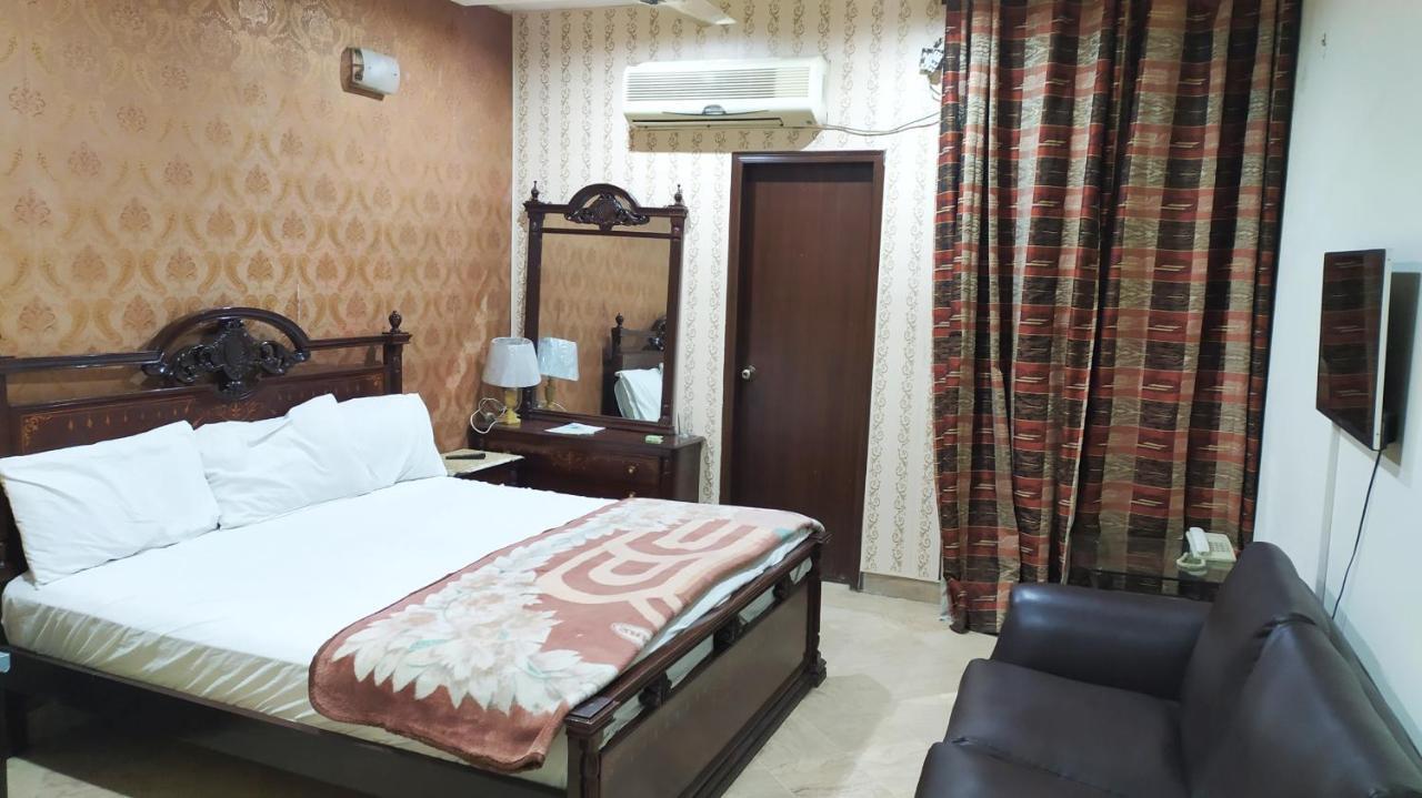 Hotel Sweet Inn لاهور المظهر الخارجي الصورة
